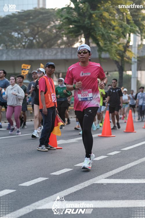 Race photo from Smartfren Run 2025 