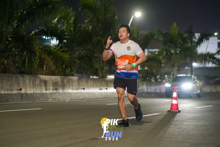 Race photo from PIK NITE RUN 2025