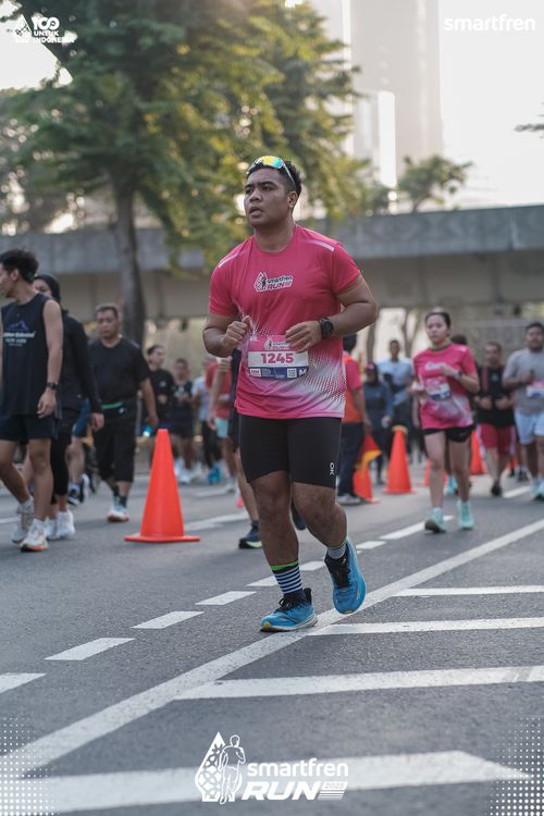 Race photo from Smartfren Run 2025 