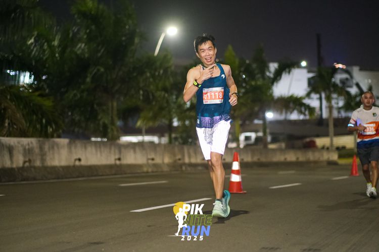 Race photo from PIK NITE RUN 2025