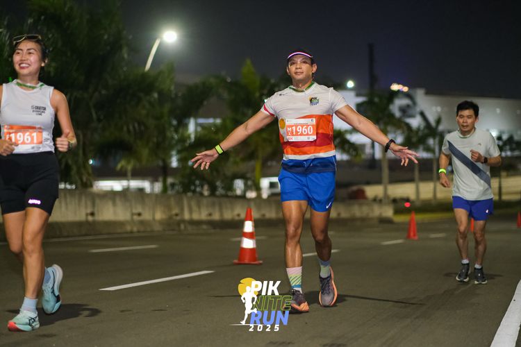 Race photo from PIK NITE RUN 2025