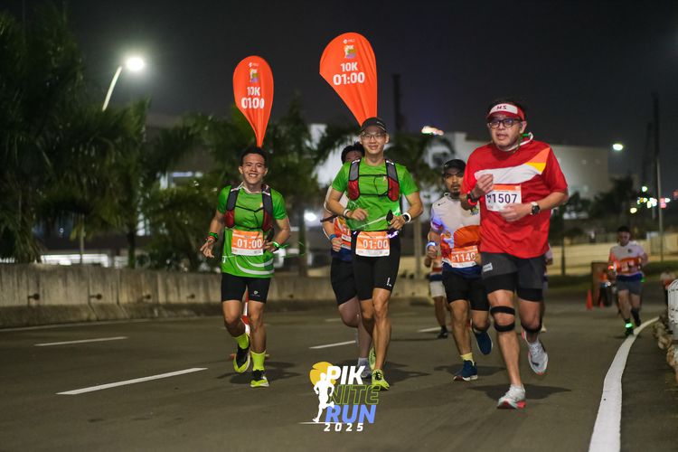 Race photo from PIK NITE RUN 2025