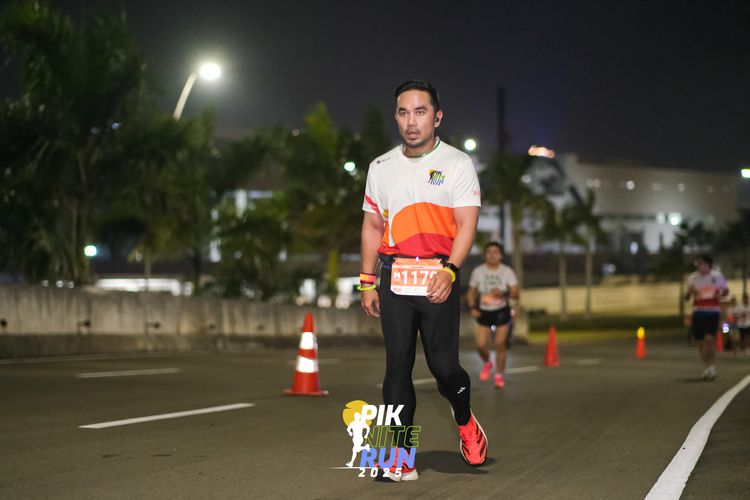 Race photo from PIK NITE RUN 2025