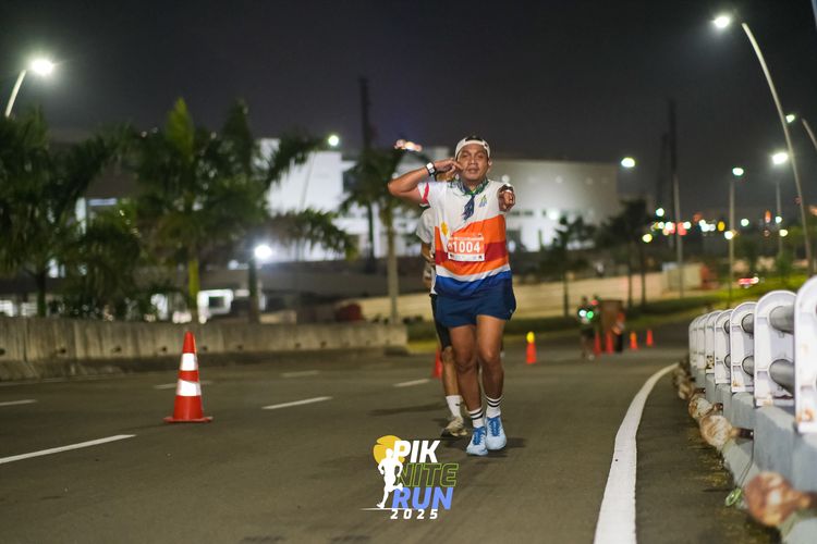 Race photo from PIK NITE RUN 2025