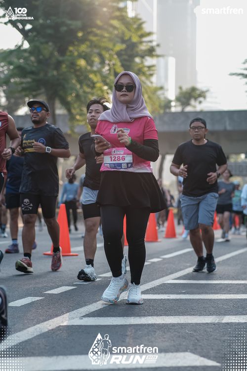Race photo from Smartfren Run 2025 