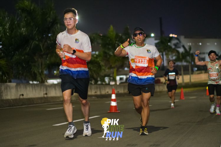 Race photo from PIK NITE RUN 2025