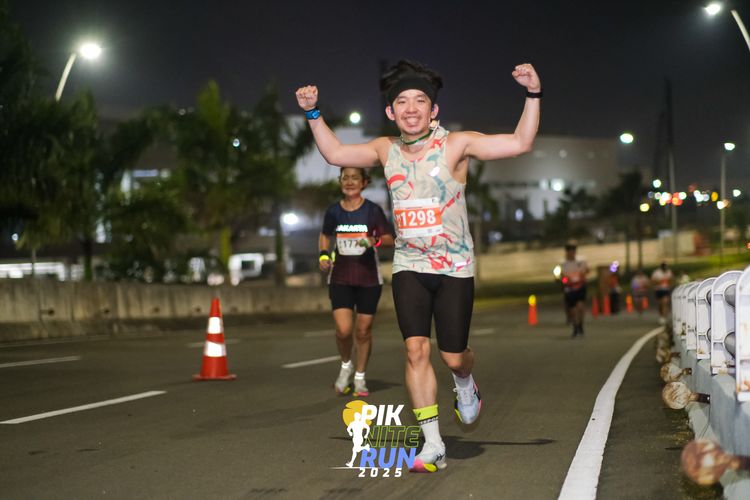 Race photo from PIK NITE RUN 2025
