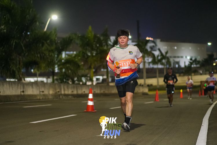 Race photo from PIK NITE RUN 2025