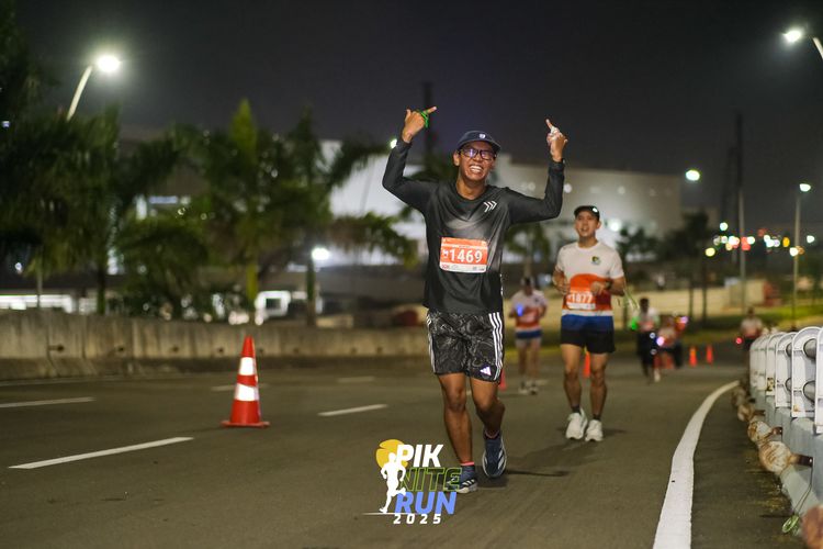 Race photo from PIK NITE RUN 2025
