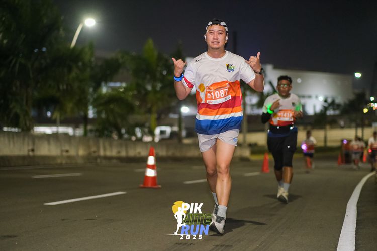 Race photo from PIK NITE RUN 2025