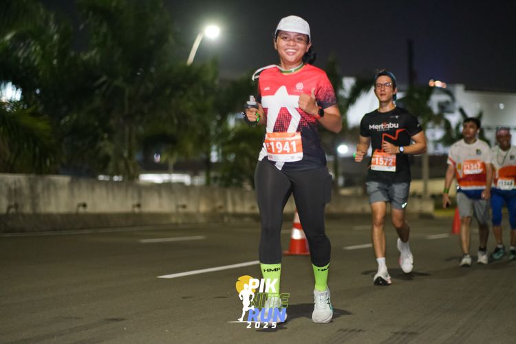 Race photo from PIK NITE RUN 2025
