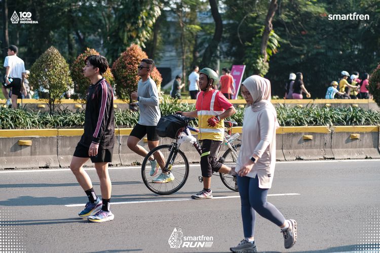 Race photo from Smartfren Run 2025 