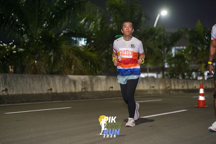Race photo from PIK NITE RUN 2025