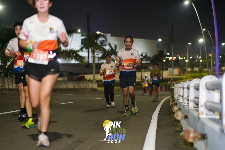 Race photo from PIK NITE RUN 2025