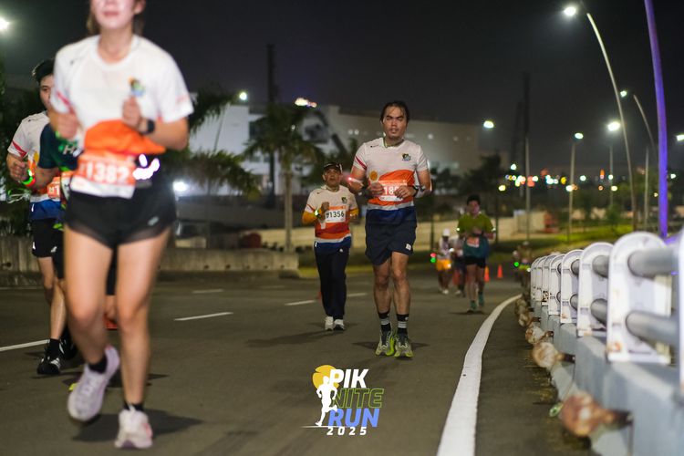 Race photo from PIK NITE RUN 2025