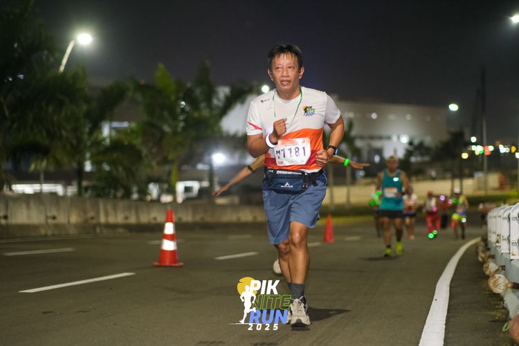 Race photo from PIK NITE RUN 2025