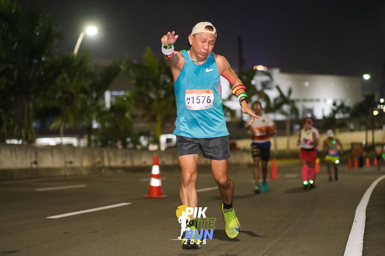 Race photo from PIK NITE RUN 2025