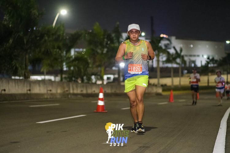 Race photo from PIK NITE RUN 2025