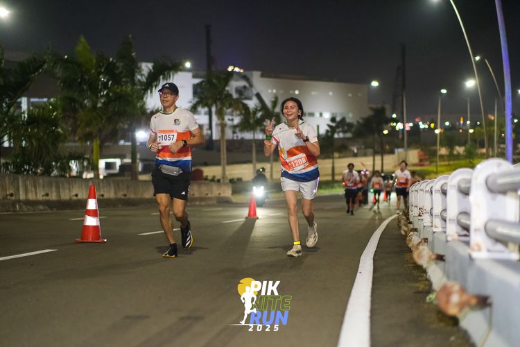 Race photo from PIK NITE RUN 2025