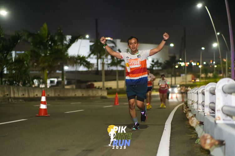 Race photo from PIK NITE RUN 2025