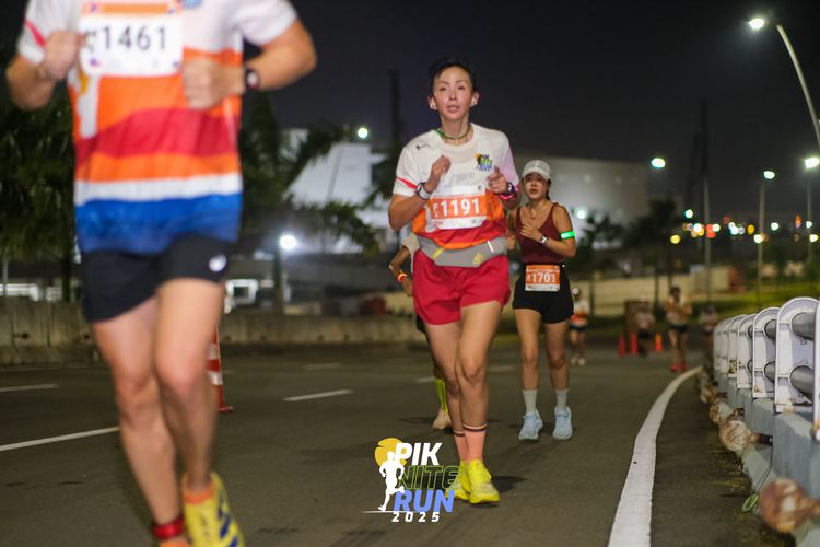 Race photo from PIK NITE RUN 2025