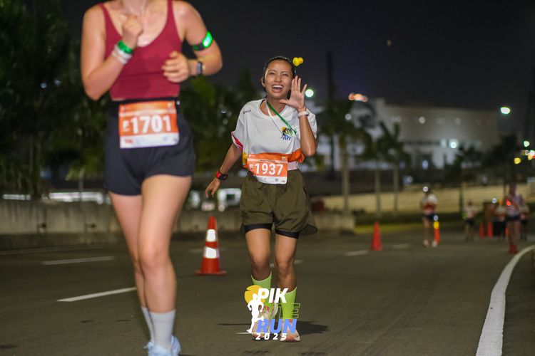 Race photo from PIK NITE RUN 2025