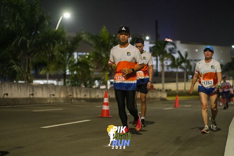 Race photo from PIK NITE RUN 2025