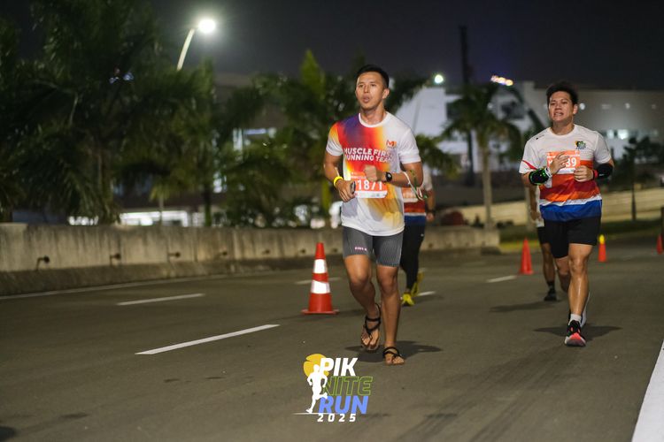 Race photo from PIK NITE RUN 2025