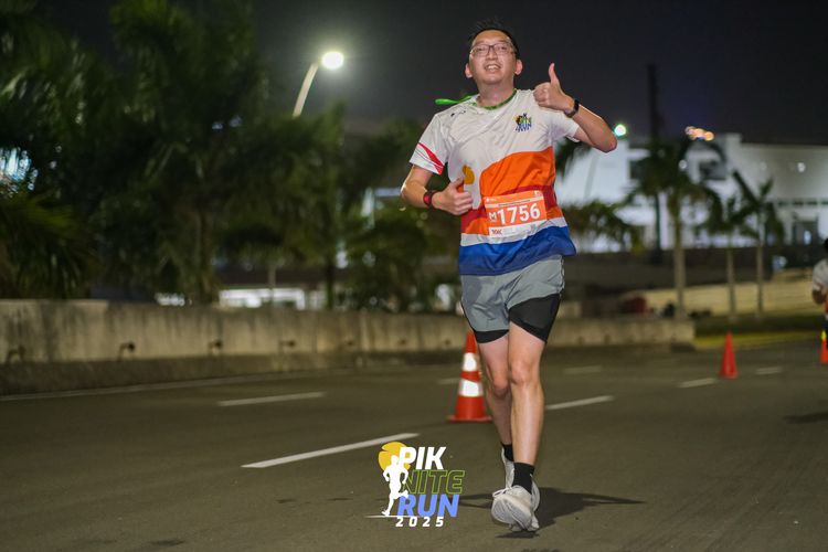 Race photo from PIK NITE RUN 2025