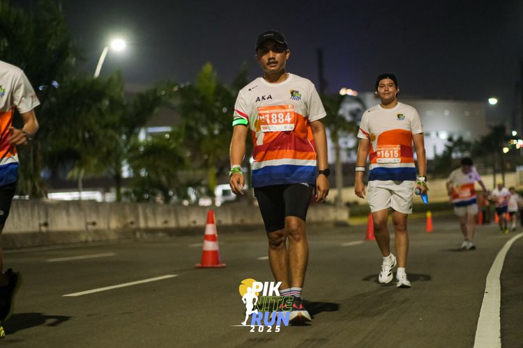Race photo from PIK NITE RUN 2025