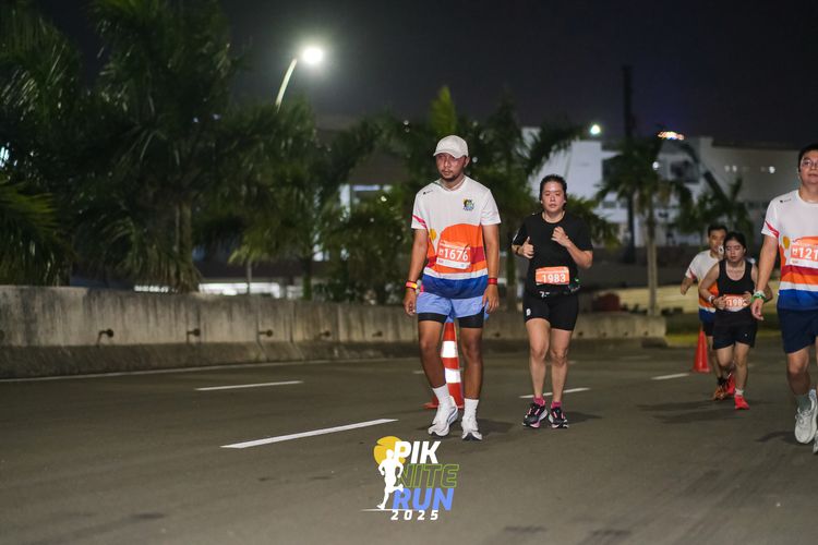 Race photo from PIK NITE RUN 2025