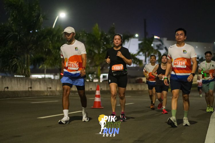Race photo from PIK NITE RUN 2025