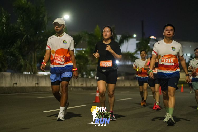 Race photo from PIK NITE RUN 2025