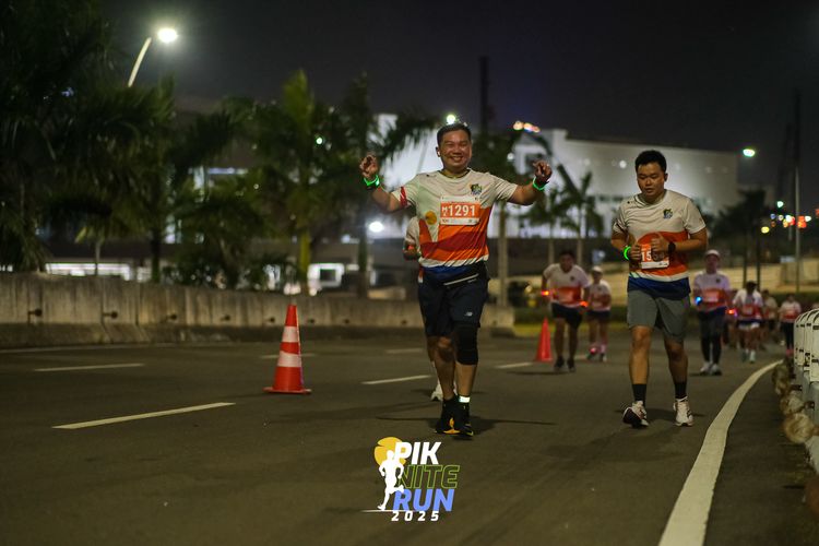 Race photo from PIK NITE RUN 2025