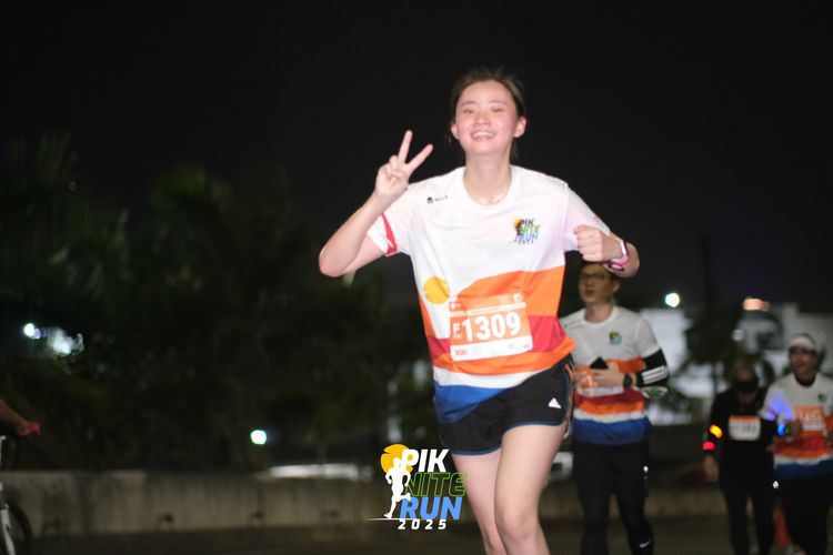 Race photo from PIK NITE RUN 2025