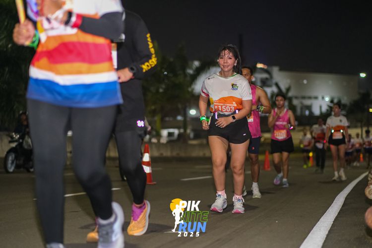 Race photo from PIK NITE RUN 2025