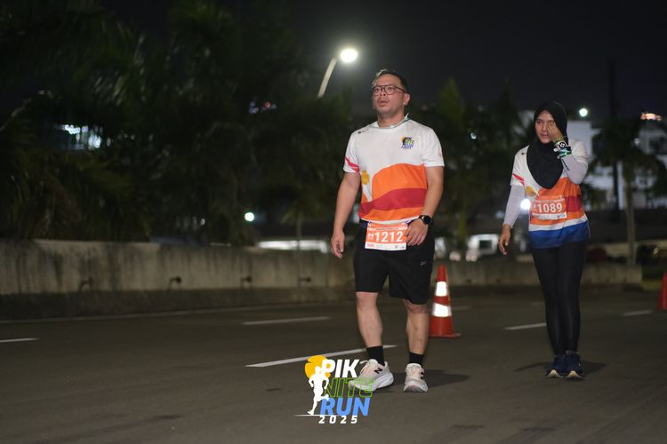 Race photo from PIK NITE RUN 2025
