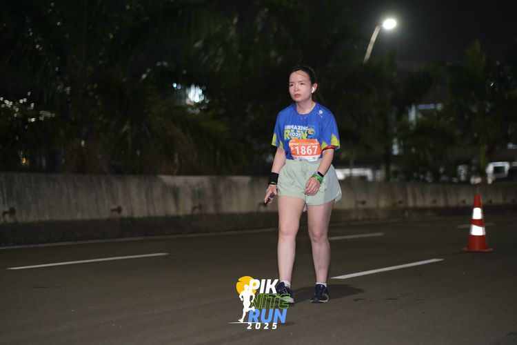 Race photo from PIK NITE RUN 2025
