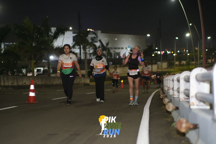 Race photo from PIK NITE RUN 2025