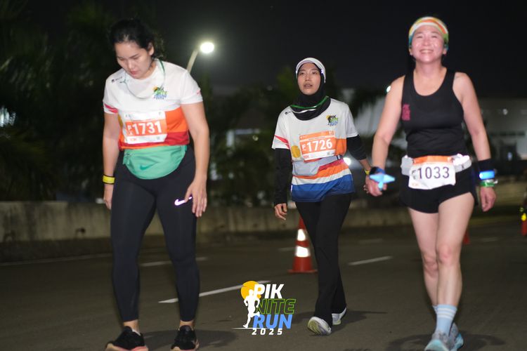 Race photo from PIK NITE RUN 2025