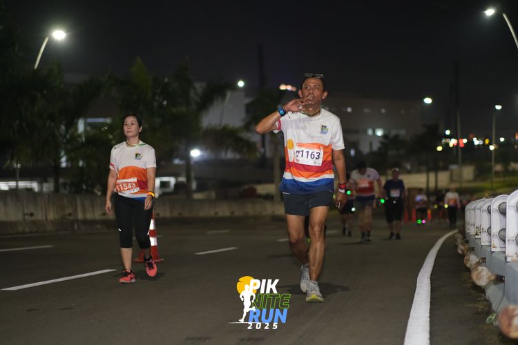 Race photo from PIK NITE RUN 2025