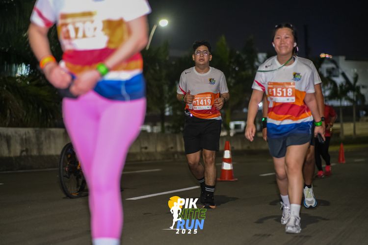 Race photo from PIK NITE RUN 2025