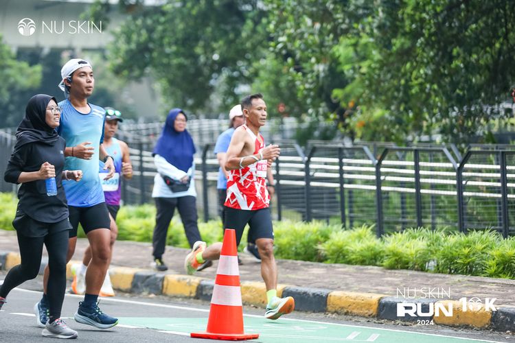 Race photo from Nu Skin Run 10K