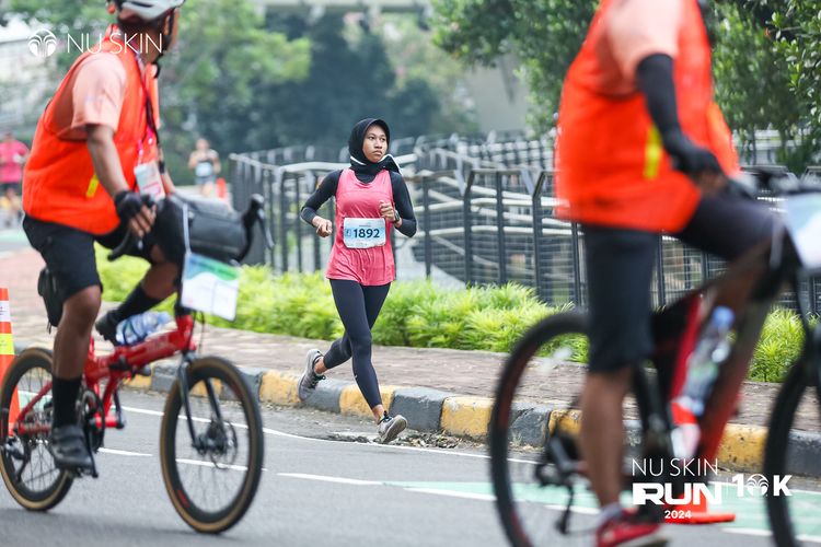 Race photo from Nu Skin Run 10K