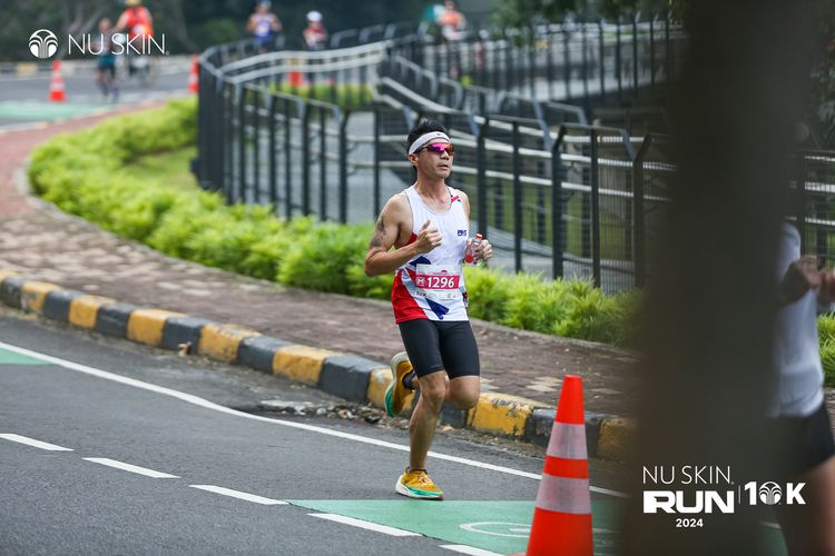 Race photo from Nu Skin Run 10K