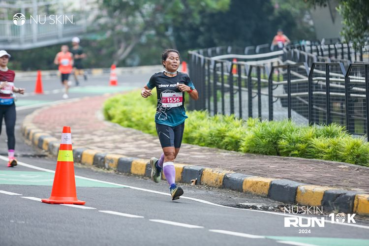 Race photo from Nu Skin Run 10K