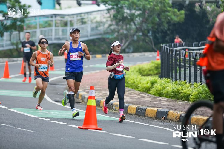 Race photo from Nu Skin Run 10K
