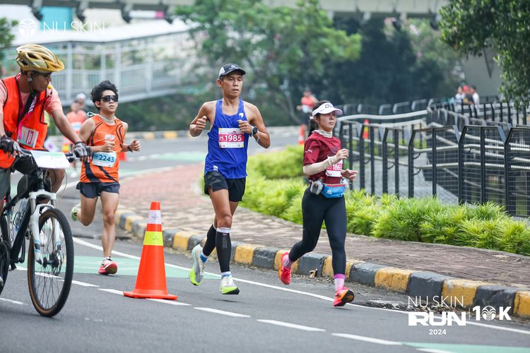 Race photo from Nu Skin Run 10K