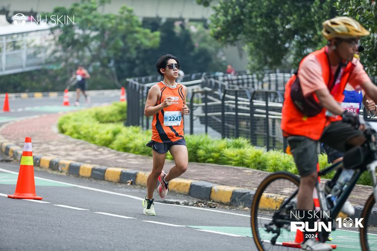 Race photo from Nu Skin Run 10K