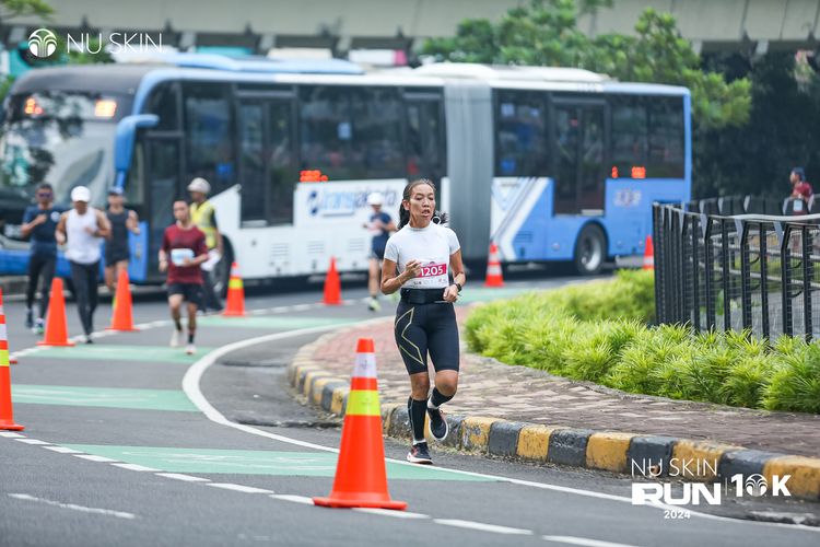 Race photo from Nu Skin Run 10K